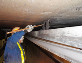 駅構造物ホーム部点検