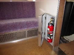 車両内の消火器