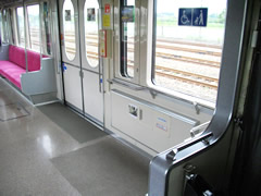 車いす・ベビーカースペース